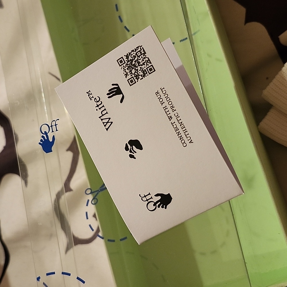 Off white socks - Picture 4 of 4